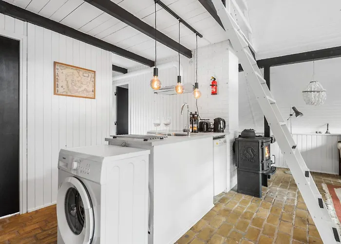 בית נופש 3 Bedroom Lovely In *